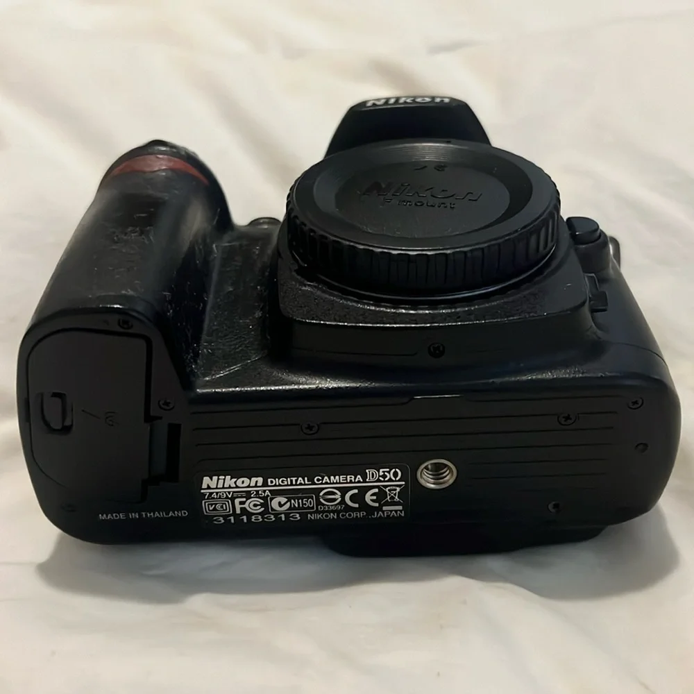 Nikon D50 DSLR Camera Body, Black